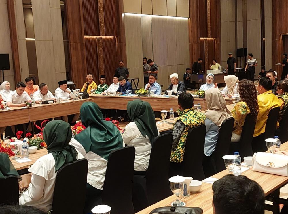10 Parpol Pengusung Lakukan Penandatanganan Berkas dan Siap Bekerja Keras Memenangkan Paslon H Mawardi Yahya dan Hj RA Anita Noeringhati