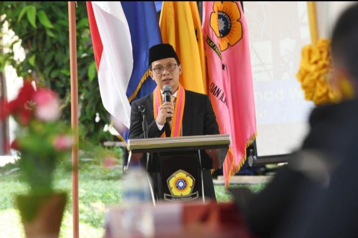 AW Noviadi Lulus Program Pascasarjana Unsri dengan Predikat Cum Laude