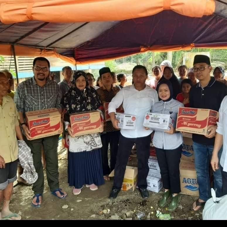 Anggota DPRD Provinsi Sumsel Dapil 7 Menemui Korban Banjir Bandang di Kabupaten Lahat