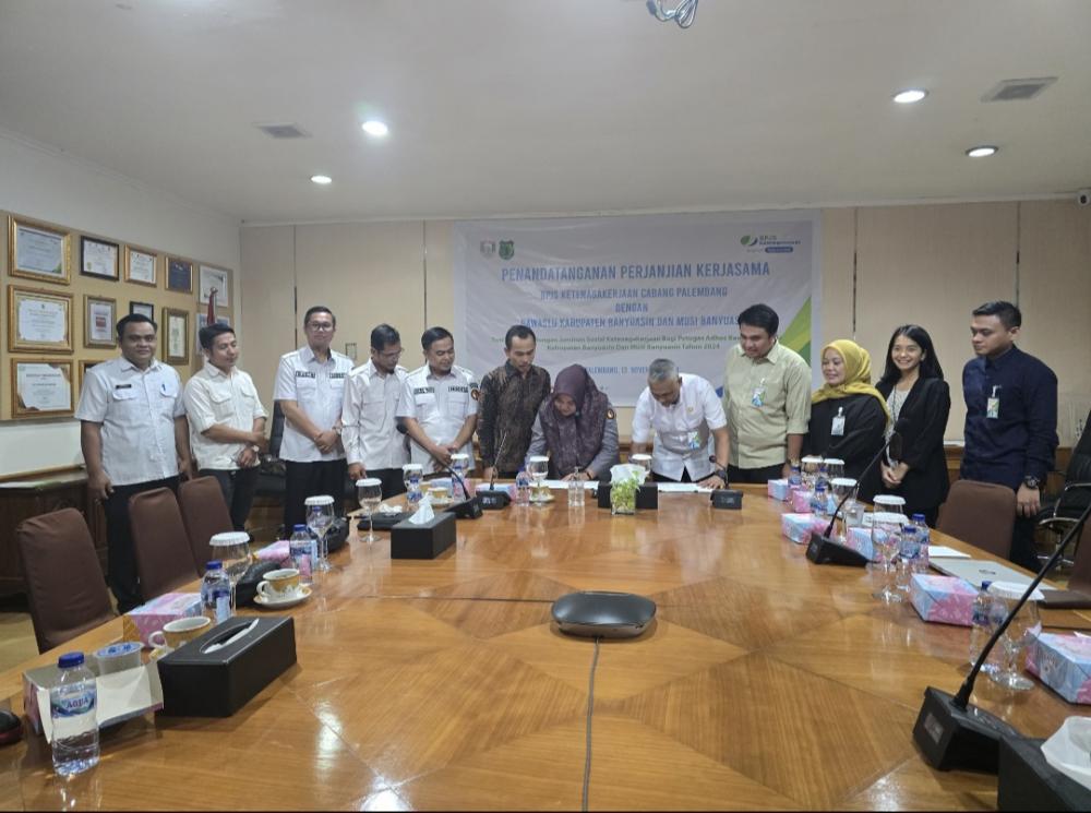 Beri Perlindungan Sosial untuk Pengawas Adhoc, Bawaslu Banyuasin Teken MoU dengan BPJS Ketenagakerjaan