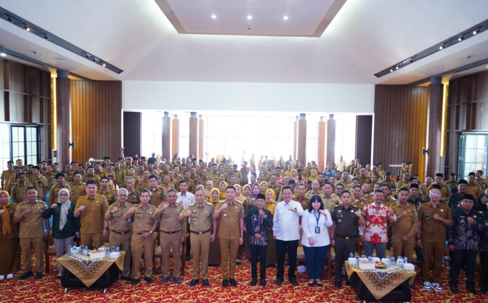 Bupati OI Kukuhkan Kepengurusan Forum Komunikasi Kepala Desa Kabupaten Ogan Ilir Periode 2025-2027 