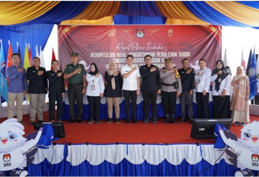 Bupati Oi Hadiri Rekapitulasi Penghitungan Suara Tingkat Kabupaten