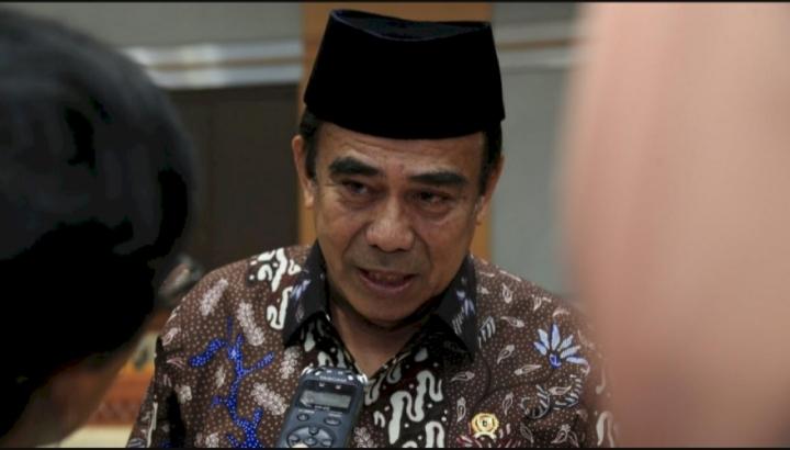 Cegah Corona, Menag: Sementara Jamaaah Jangan Cipika-Cipiki