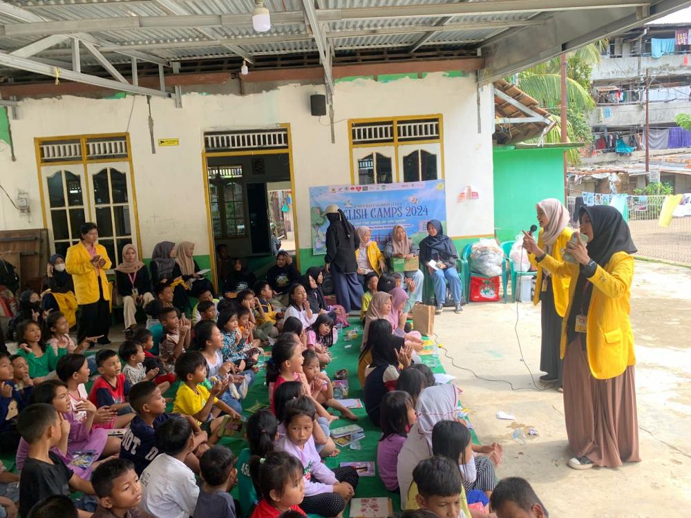 Day-2 English Camp 2024 : Memberdayakan Anak Cerdas dan Sehat melalui Pendidikan tentang Kesehatan Reproduksi dan Gizi Seimbang
