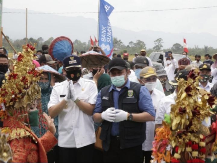 Dongkrak Produksi Padi di Empat Lawang, HD Ajak Petani Disiplin Kelola Sawah