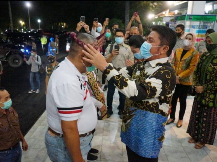 Gaya Kepemimpinan Herman Deru Dekat dengan Rakyat Jadi Inspirasi Gubernur Gorontalo