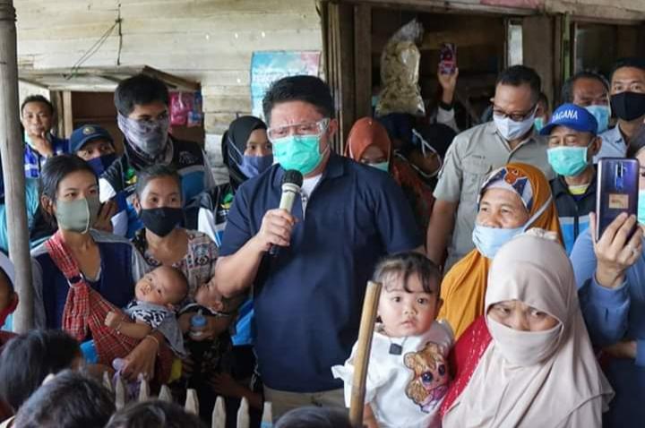 HD Kunjungi dan Serahkan Bantuan Korban Kebakaran di Desa Besar Ibul III Pemulutan