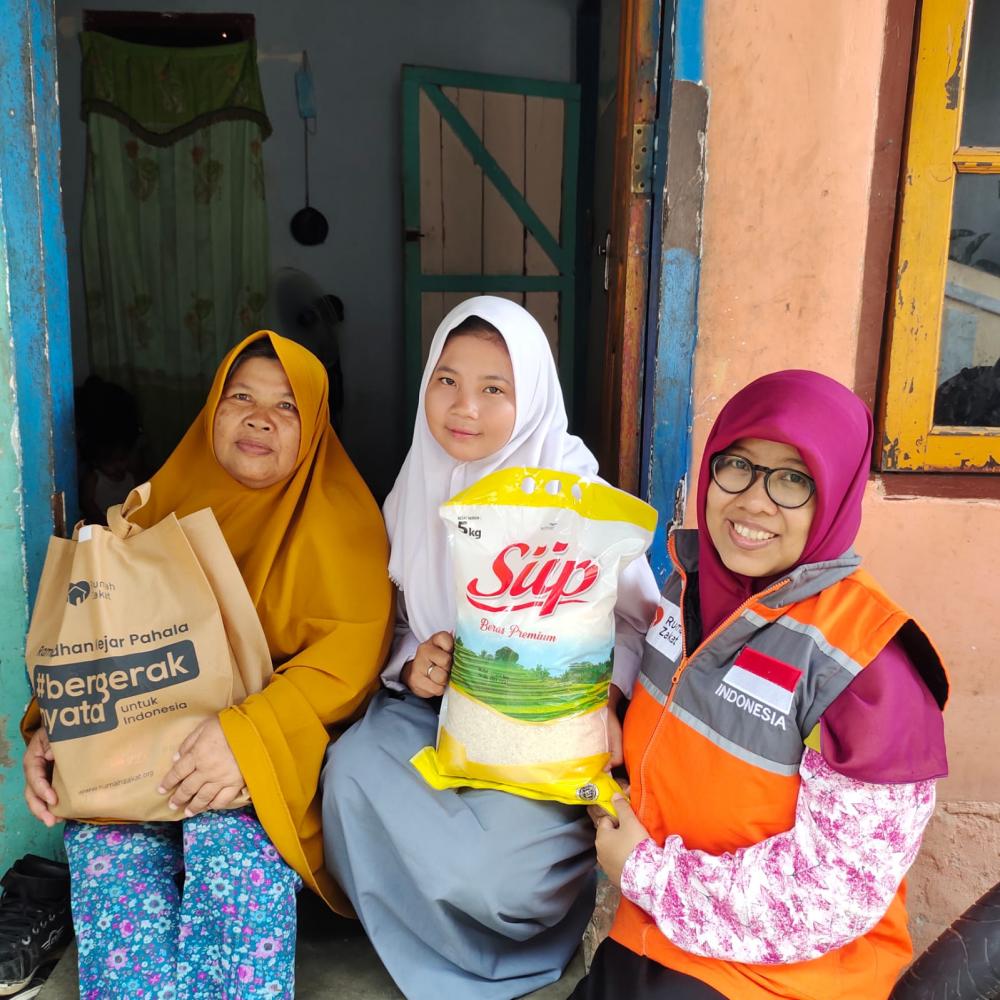 HARI KE-5 RAMADHAN, RUMAH ZAKAT SUDAH MENYALURKAN 17.214 PAKET RAMADHAN UNTUK MASYARAKAT INDONESIA
