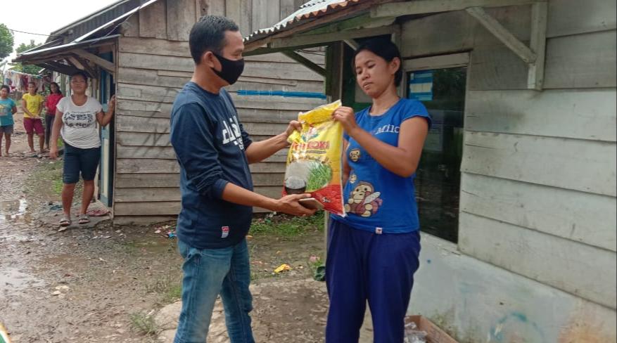Hari Ke-6 PPMI Sumsel Bagikan Paket Sembako Untuk Warga Terdampak Wabah Corona