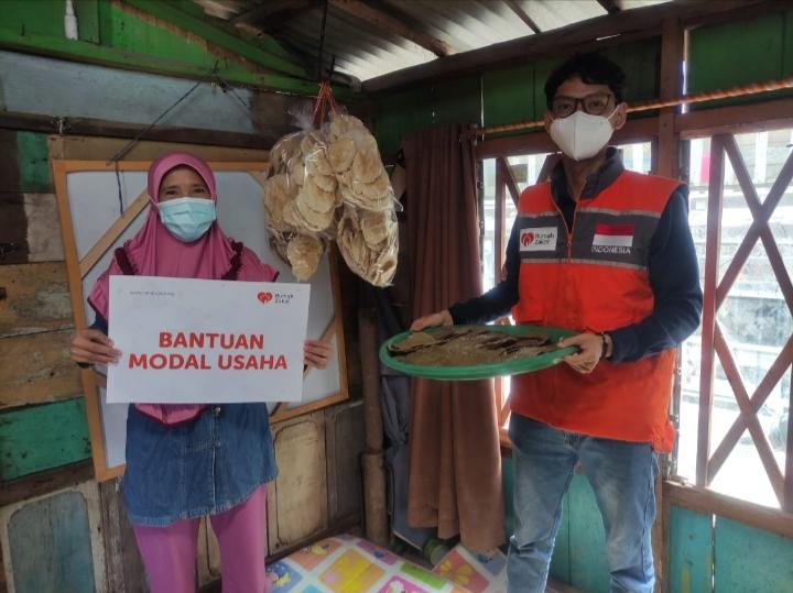 Hari UMKM Nasional, Rumah Zakat Salurkan Modal Usaha