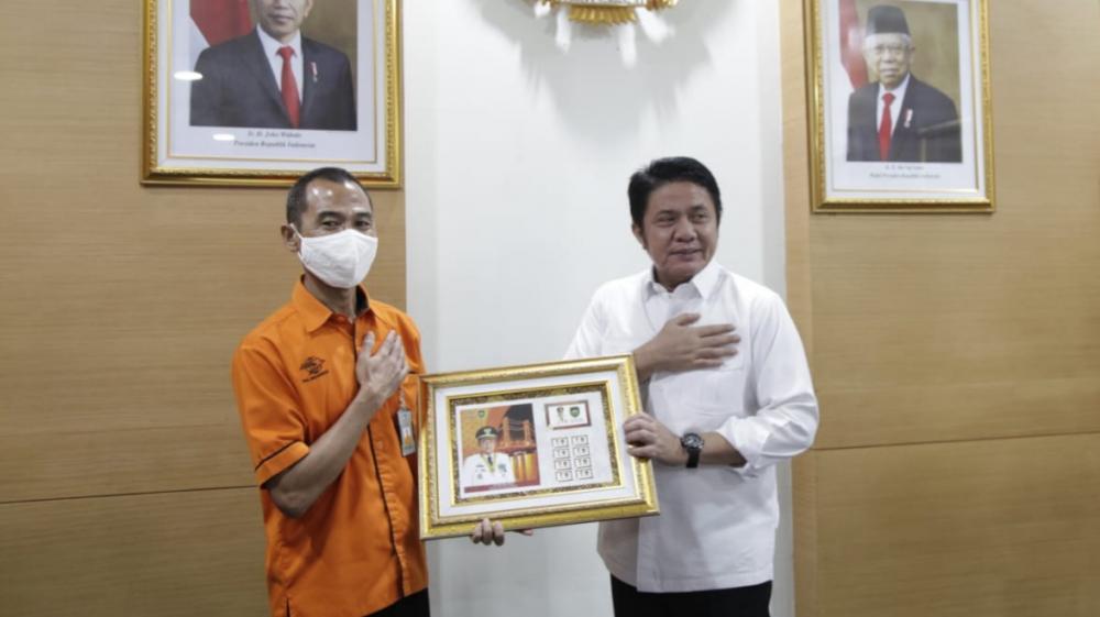 Herman Deru Ingatkan Warga Penerima Bansos Tidak Konsumtif