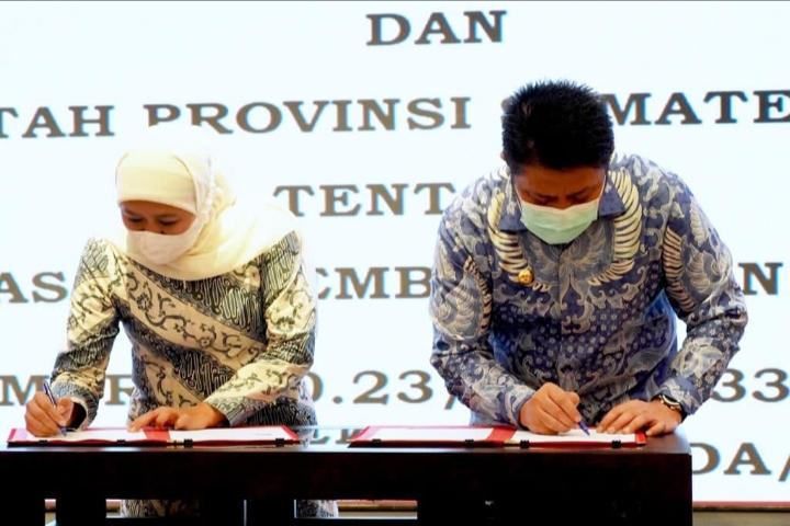 Herman Deru-Khofifah Indar Parawansa Teken MoU Kerjasama Misi Dagang dan InvestasiÂ 