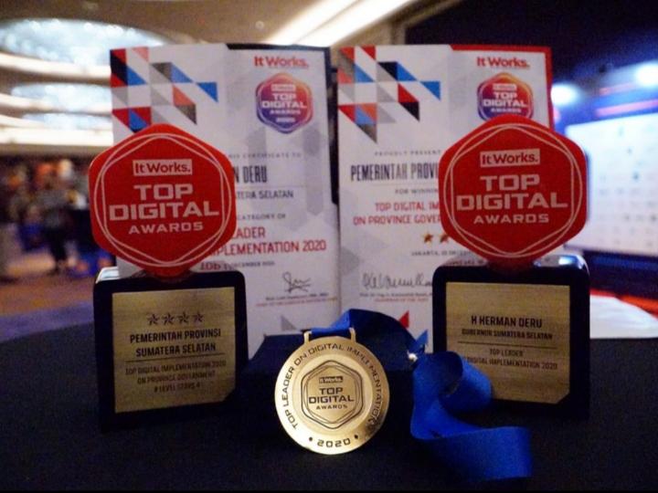 Herman Deru Raih Penghargaan Tingkat Nasional Top Digital Award 2020