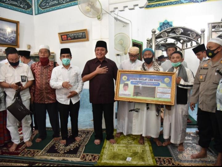 Herman Deru Safari Jumat di Masjid Nur Hasanah Jalan Makrayu Palembang