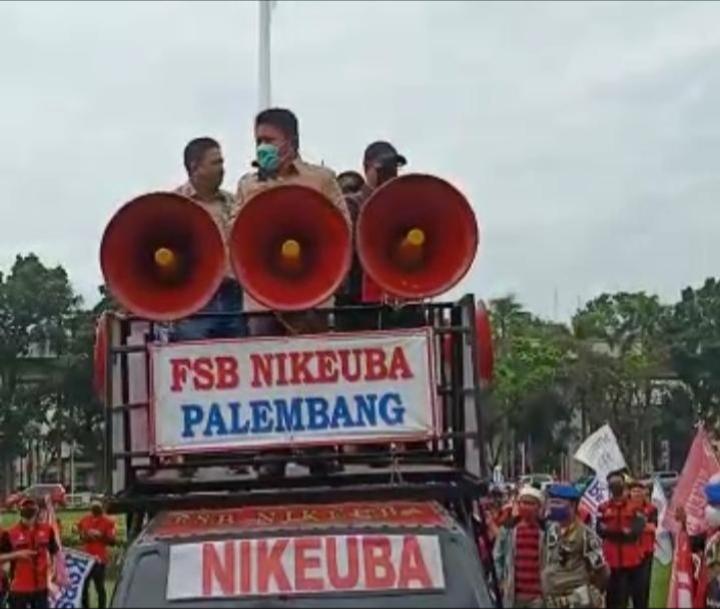 Herman Deru Siap Teruskan Tuntutan Buruh Kepada Pemerintah Pusat