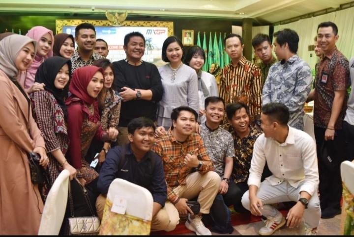 Ikuti Jejak Herman Deru, Influencer Milenial Berikan Endorse Gratis Bagi UMKM