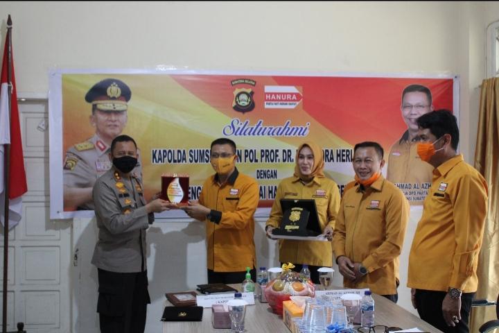 Pererat Silaturahmi, Kapolda Berkunjung ke Kantor DPD Partai Hanura Sumsel