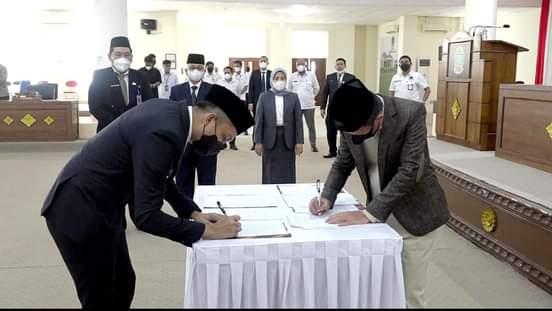 Ketua DPRD OI Bersama Bupati Sepakati hasil Pembahasan Kebijakan Umum Anggaran 2022