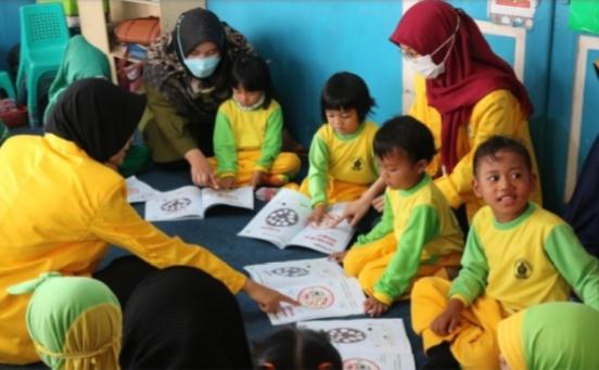 Kick Off Sanitarycamp di Kampung Pangan Inovatif Plaju, Mitra Binaan CSR Pertamina RU III Plaju