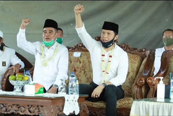 Kunjungi Payaraman, AW Noviadi-Ardani Disambut Warga Antusias