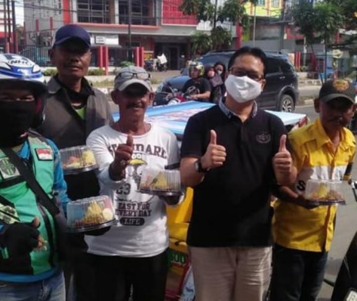 Leanpuri Foundation Berikan Makan Gratis Setiap Hari untuk Kaum Dhuafa