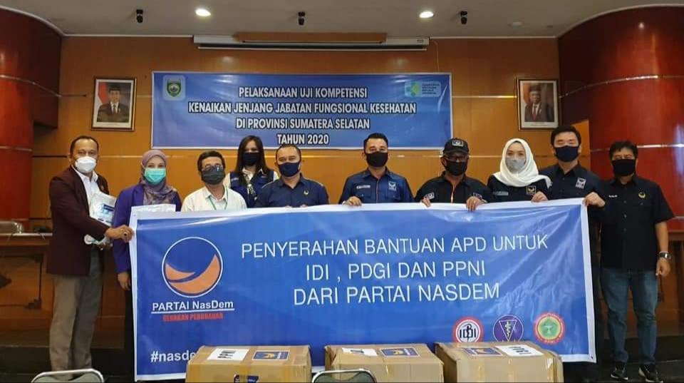 NasDem Sumsel Bantu APD Penanganan Covid-19 Bagi 3 Organisasi Tenaga Medis