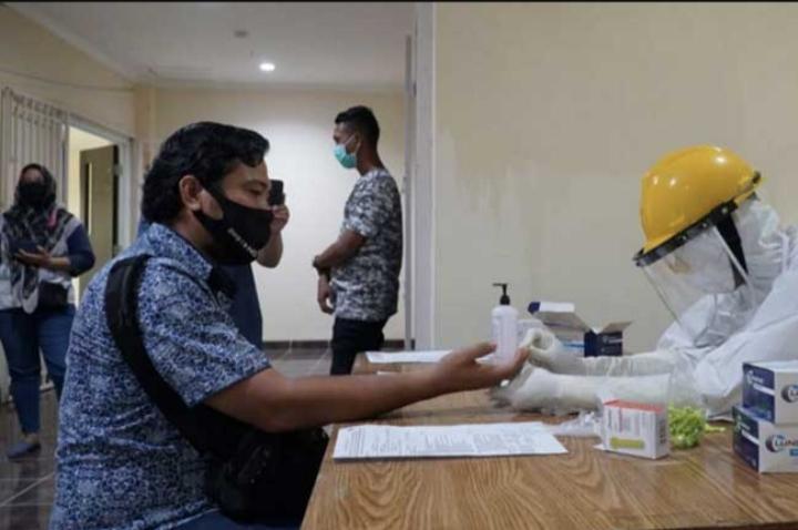 Peduli Kesehatan Wartawan, Herman Deru Fasilitasi Rapid Test 