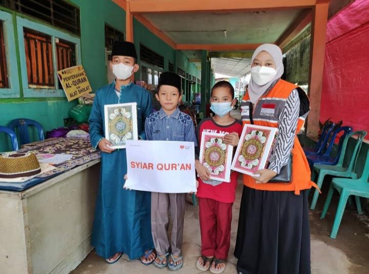 QURAN BARU, UNTUK SANTRI PONPES HIDATULLAH YANG TERBAKAR BULAN LALU