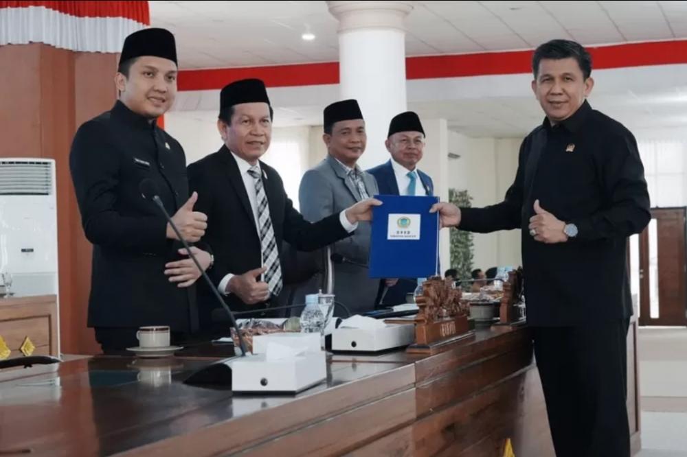 Rapat Paripurna Pembahasan Raperda Usul Pemkab Ogan Ilir Tahun 2023