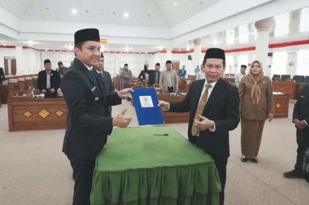 Rapat Paripurna ke IV DPRD Ogan Ilir Pembahasan LKPJ 2022 Serta Laporan Pansus