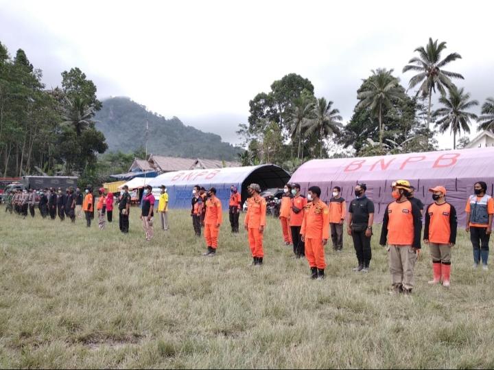 Rumah Zakat Action Terjunkan Relawan Erupsi Gunung Semeru