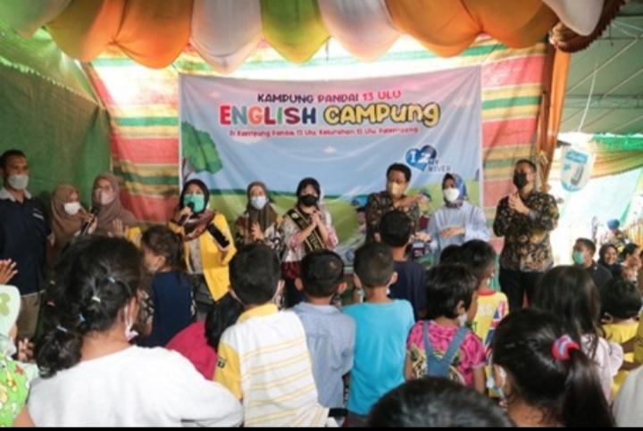 Sehari Bersama Gubernur Sumatera Selatan di English CAMPung â€“ Kampung Pandai 13 Ulu Palembang