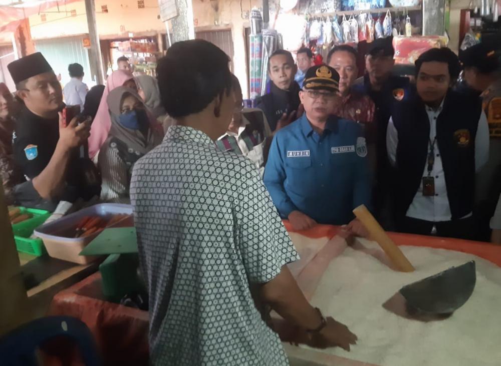 Sekda Oi Turun Langsung Pimpin Oprasi Pasar