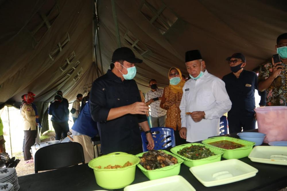 Tinjau Posko Covid-19 di OKUT, HD Tekankan Pemeriksaan Dilakukan Sesuai Budaya Timur