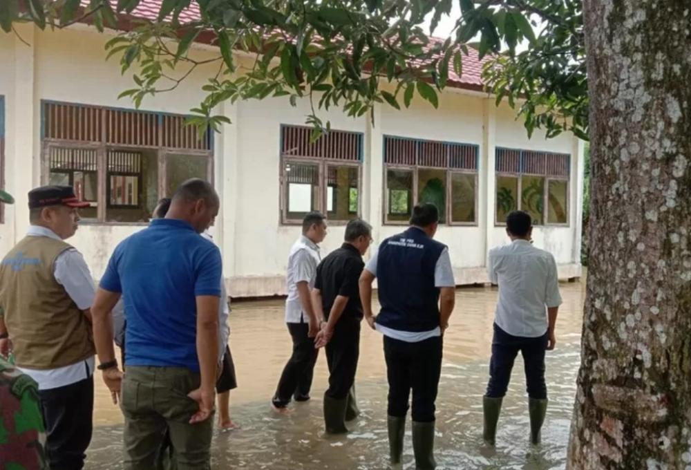 Wabup Tinjau Banjir Di Kecamatan Muara Kuang Dan Rambang Kuang