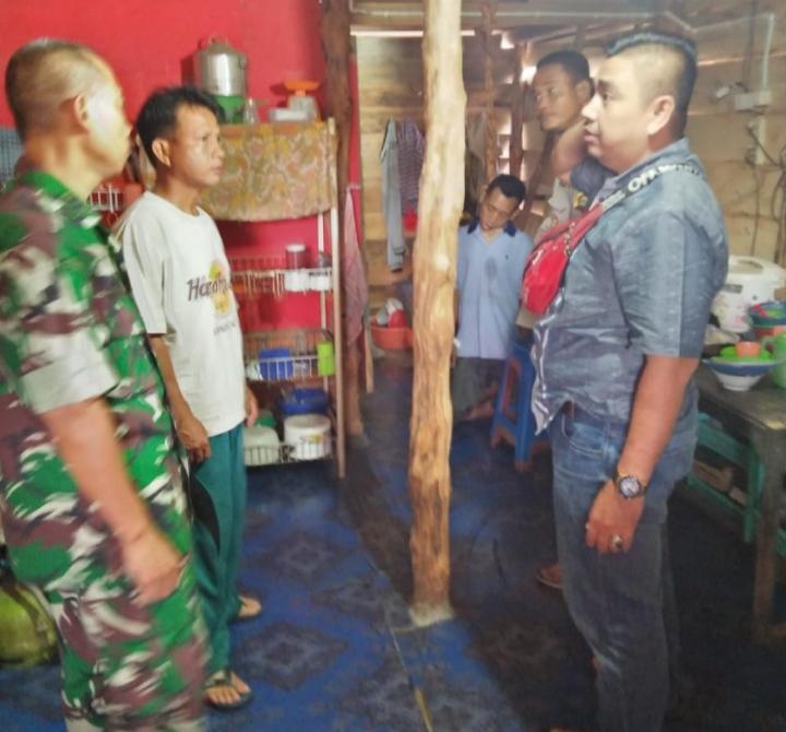 Warga Desa Senuro Kecamatan Tanjung Batu Gempar, Seorang Warga Gantung diri 